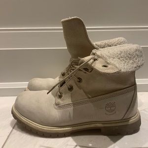 Woman’s Stylish White Timberland Boots